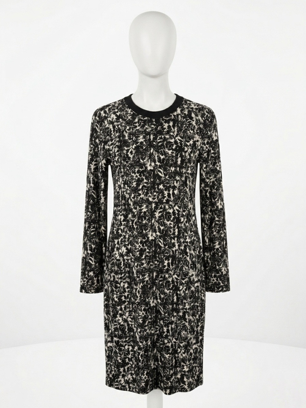 Tory Burch 100% Silk Black and White “Julia” Printed Long-Sleeve Shift Dress